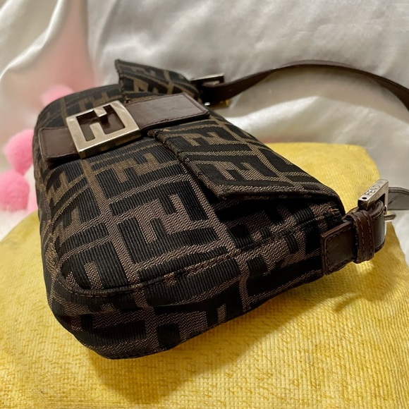 🤍VTG FENDI BAGUETTE ZUCCA Zucchino TOBACCO Pochette Shoulder Bag🤍🍬 - Picture 7 of 17